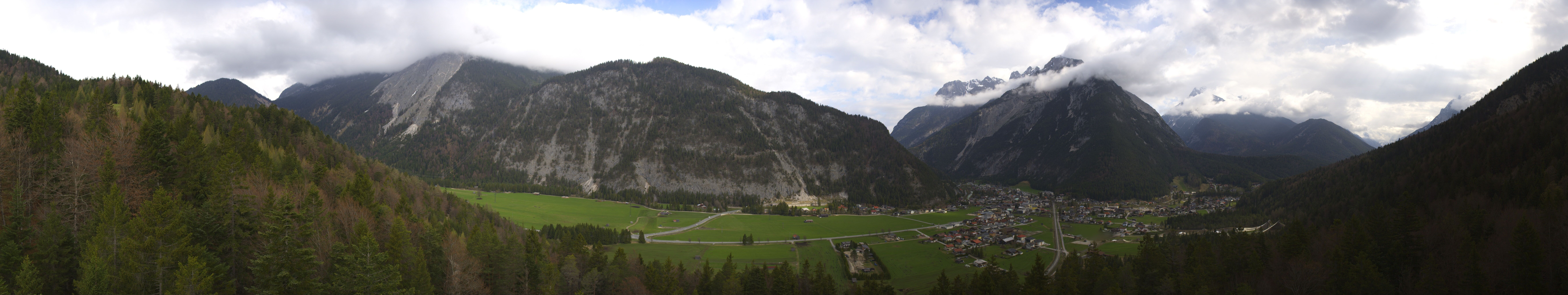 Archived image Webcam View over Scharnitz