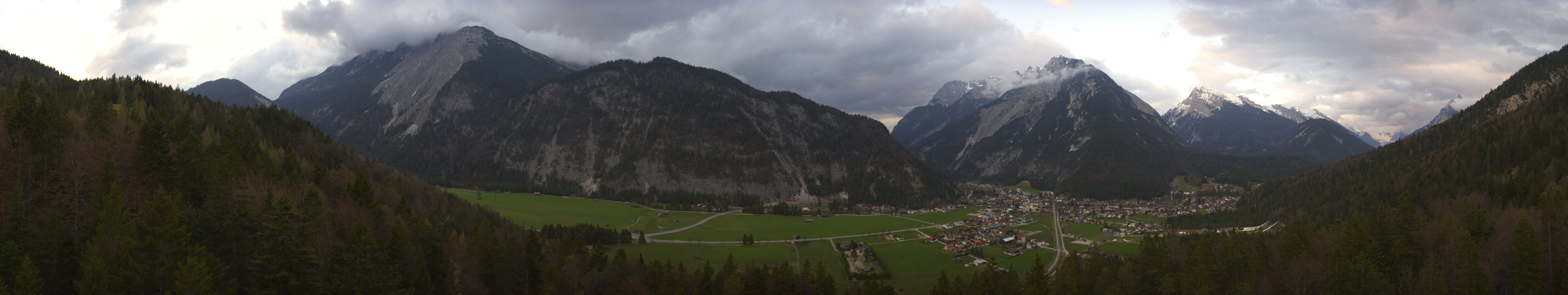 Archived image Webcam View over Scharnitz