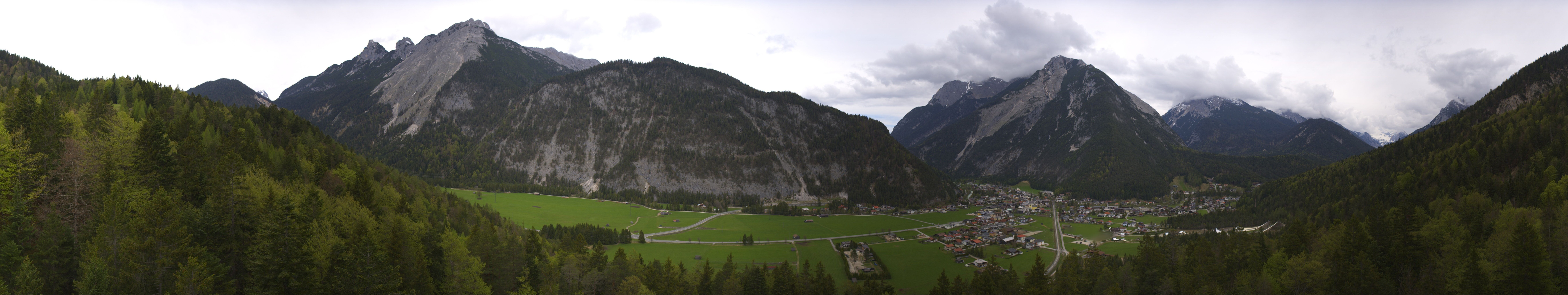 Archived image Webcam View over Scharnitz