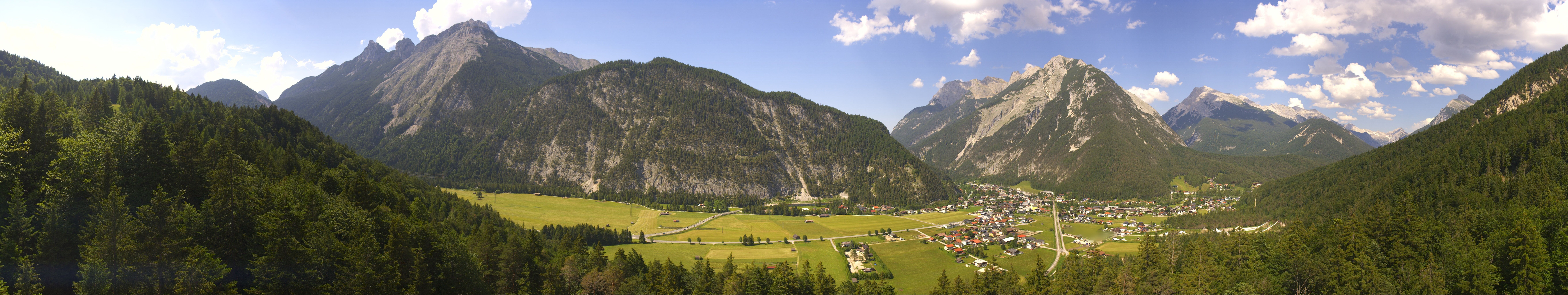 Archived image Webcam View over Scharnitz