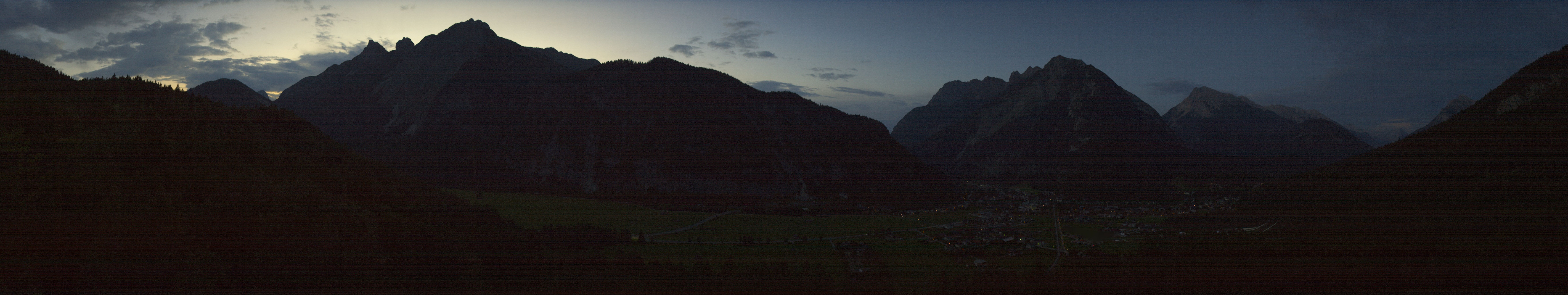 Archived image Webcam View over Scharnitz