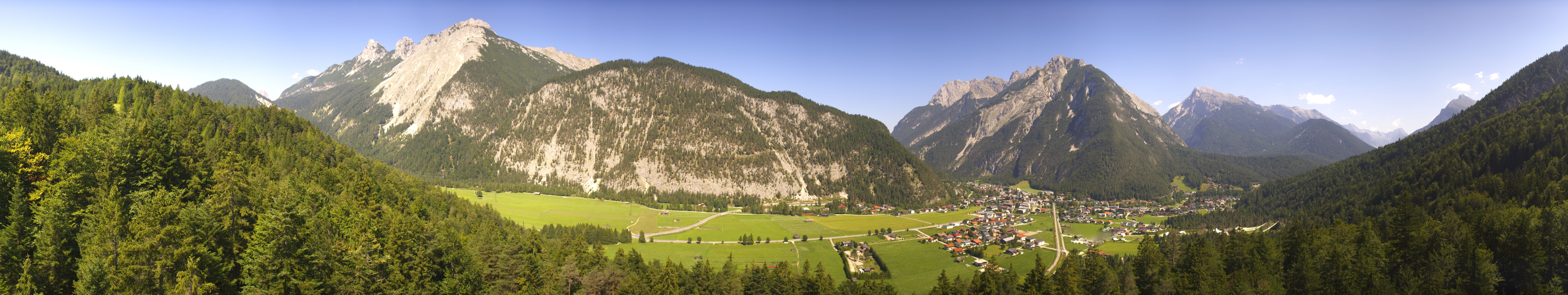 Archived image Webcam View over Scharnitz