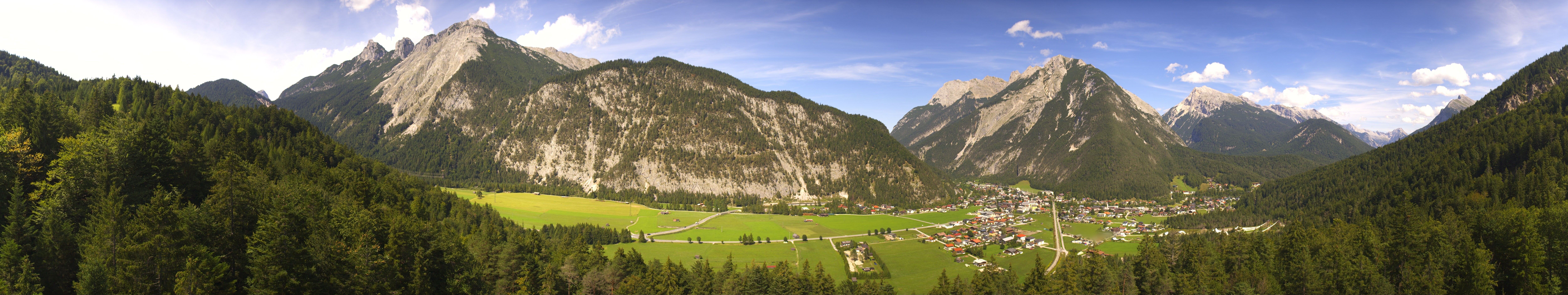 Archived image Webcam View over Scharnitz
