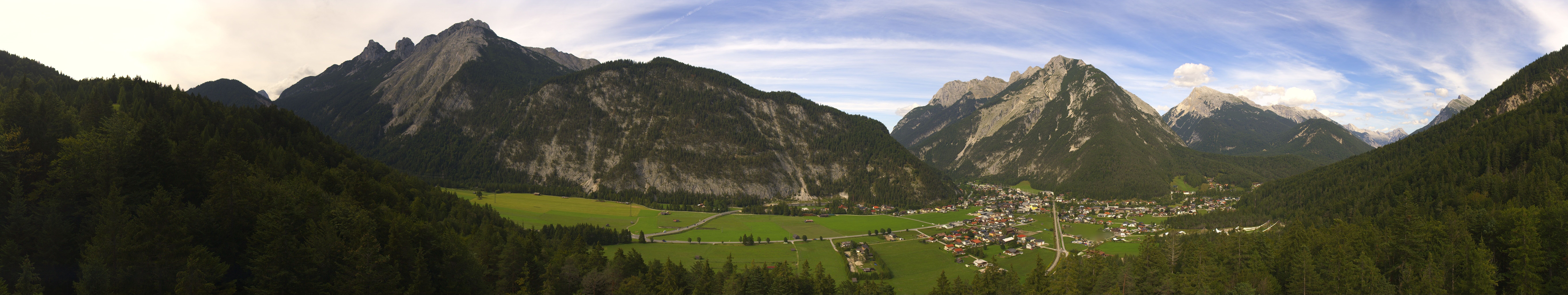 Archived image Webcam View over Scharnitz
