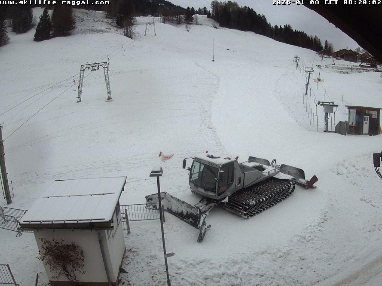 Archiv Foto Webcam Skilifte Raggal Blick auf die Piste