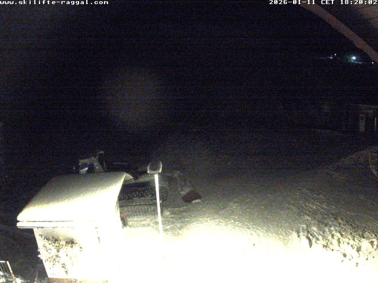 Archiv Foto Webcam Skilifte Raggal Blick auf die Piste