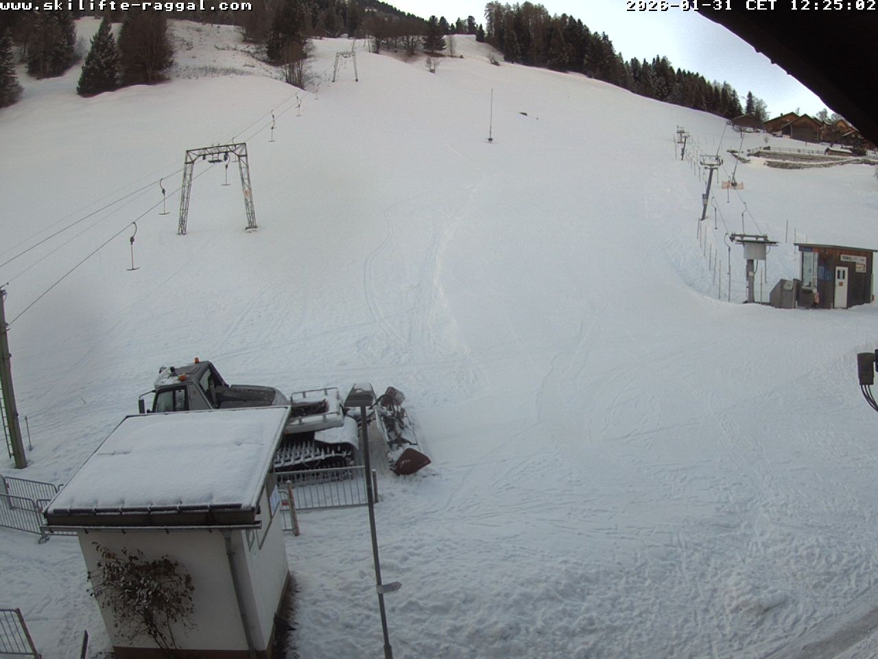 Archiv Foto Webcam Skilifte Raggal Blick auf die Piste