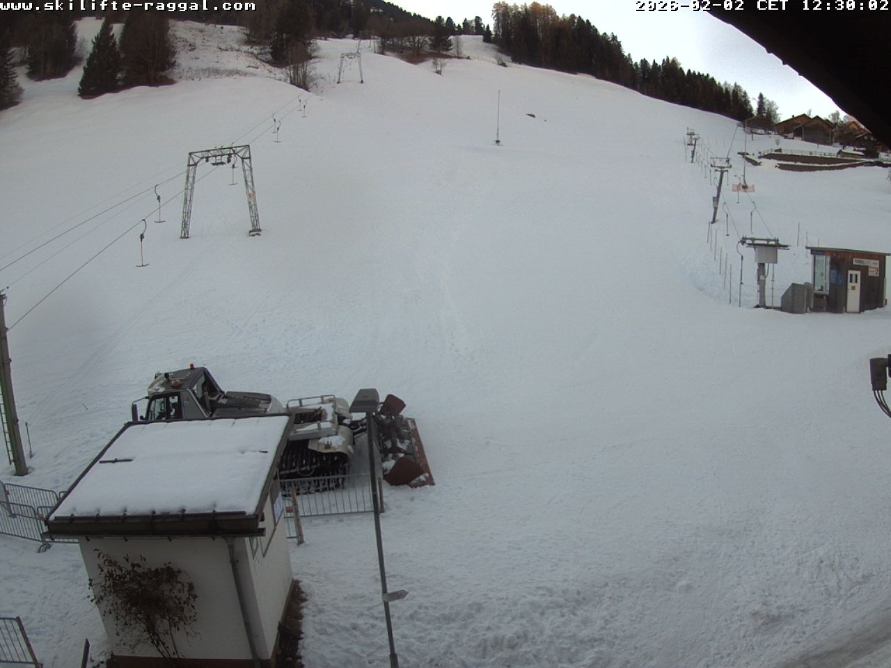 Archiv Foto Webcam Skilifte Raggal Blick auf die Piste
