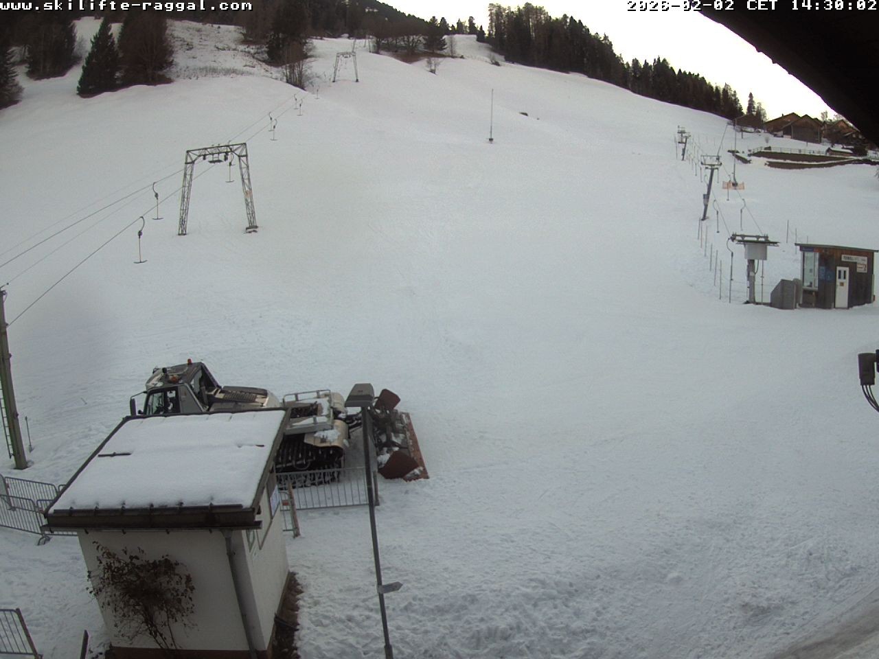 Archiv Foto Webcam Skilifte Raggal Blick auf die Piste