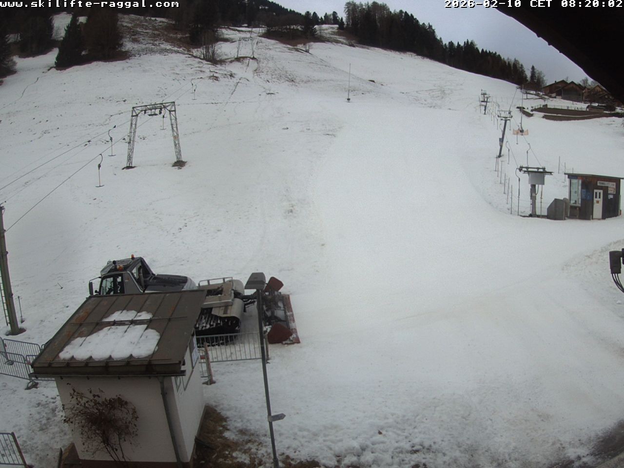 Archiv Foto Webcam Skilifte Raggal Blick auf die Piste