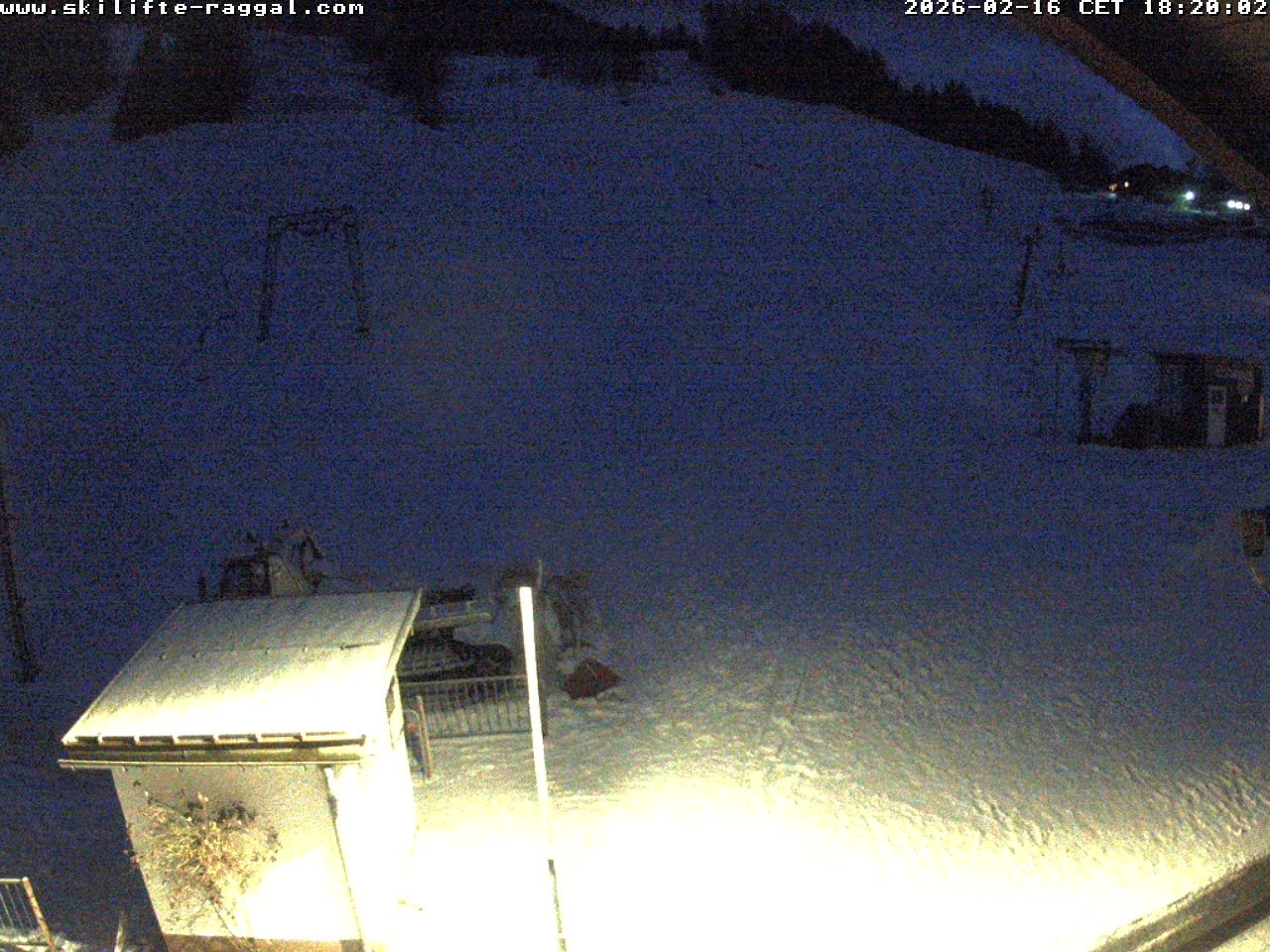 Archiv Foto Webcam Skilifte Raggal Blick auf die Piste