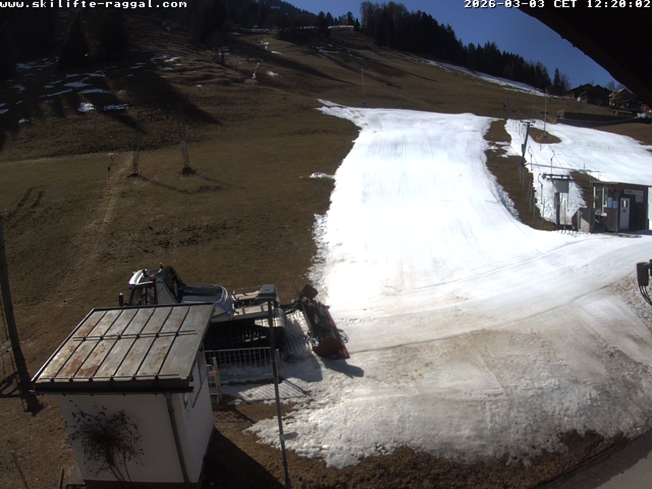 Archiv Foto Webcam Skilifte Raggal Blick auf die Piste