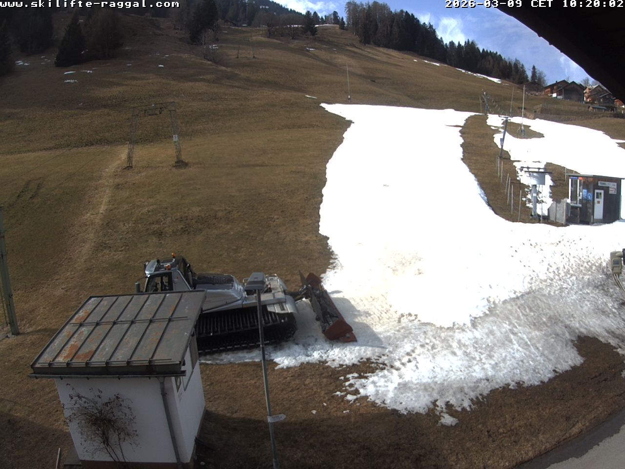 Archiv Foto Webcam Skilifte Raggal Blick auf die Piste