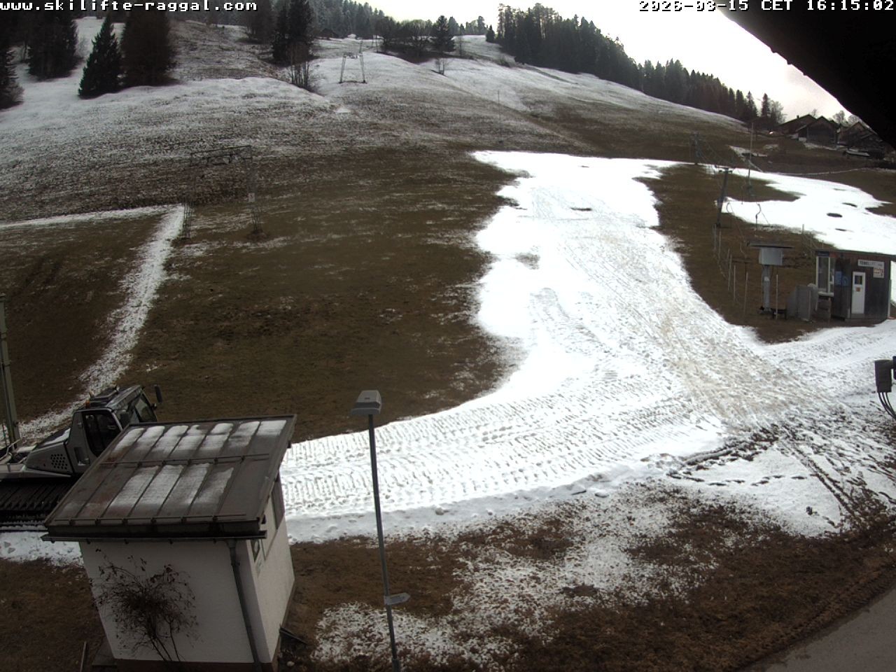 Archiv Foto Webcam Skilifte Raggal Blick auf die Piste