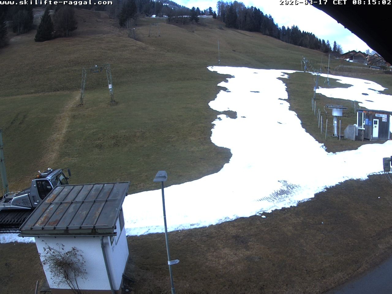 Archiv Foto Webcam Skilifte Raggal Blick auf die Piste