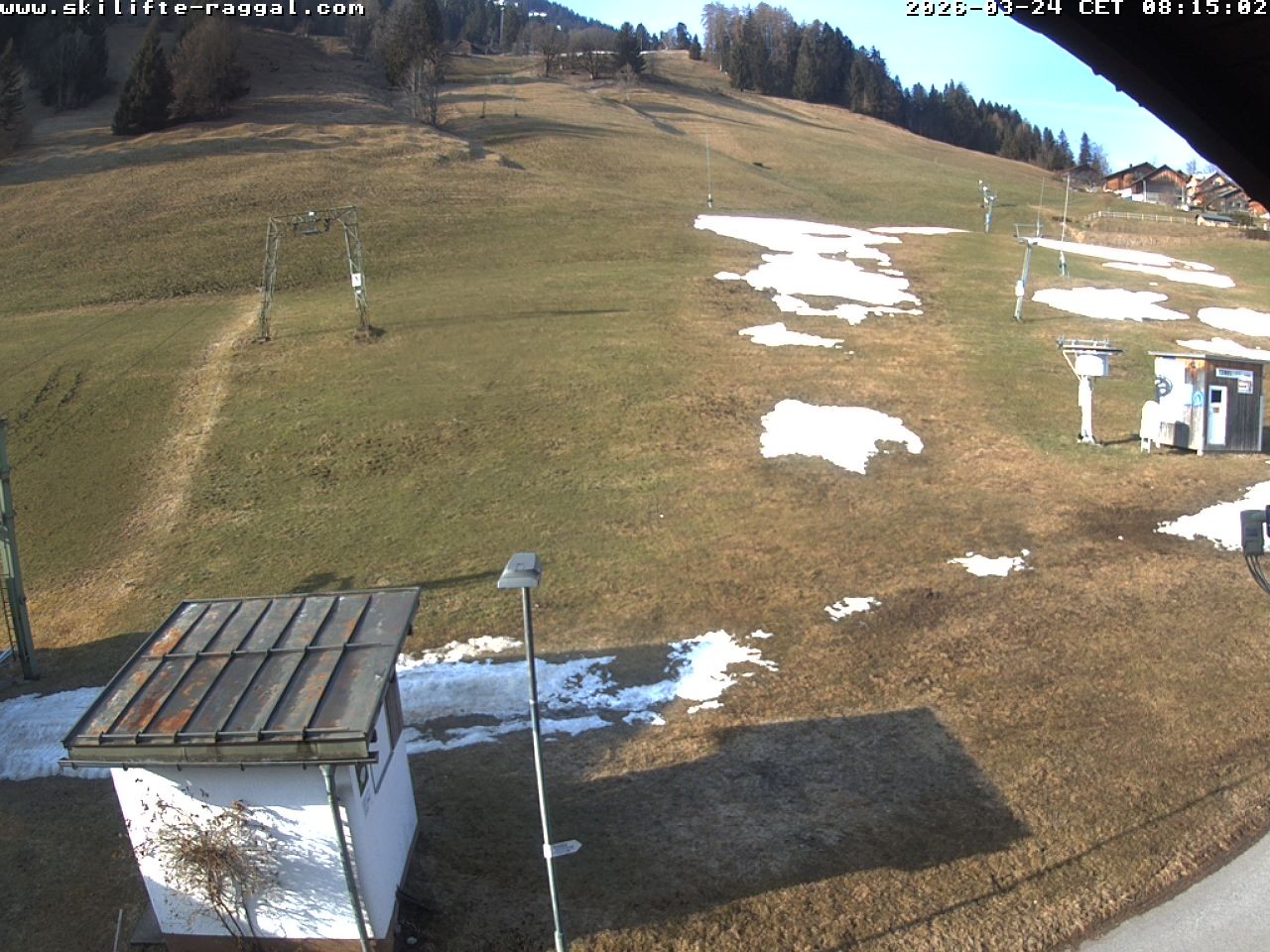 Archiv Foto Webcam Skilifte Raggal Blick auf die Piste