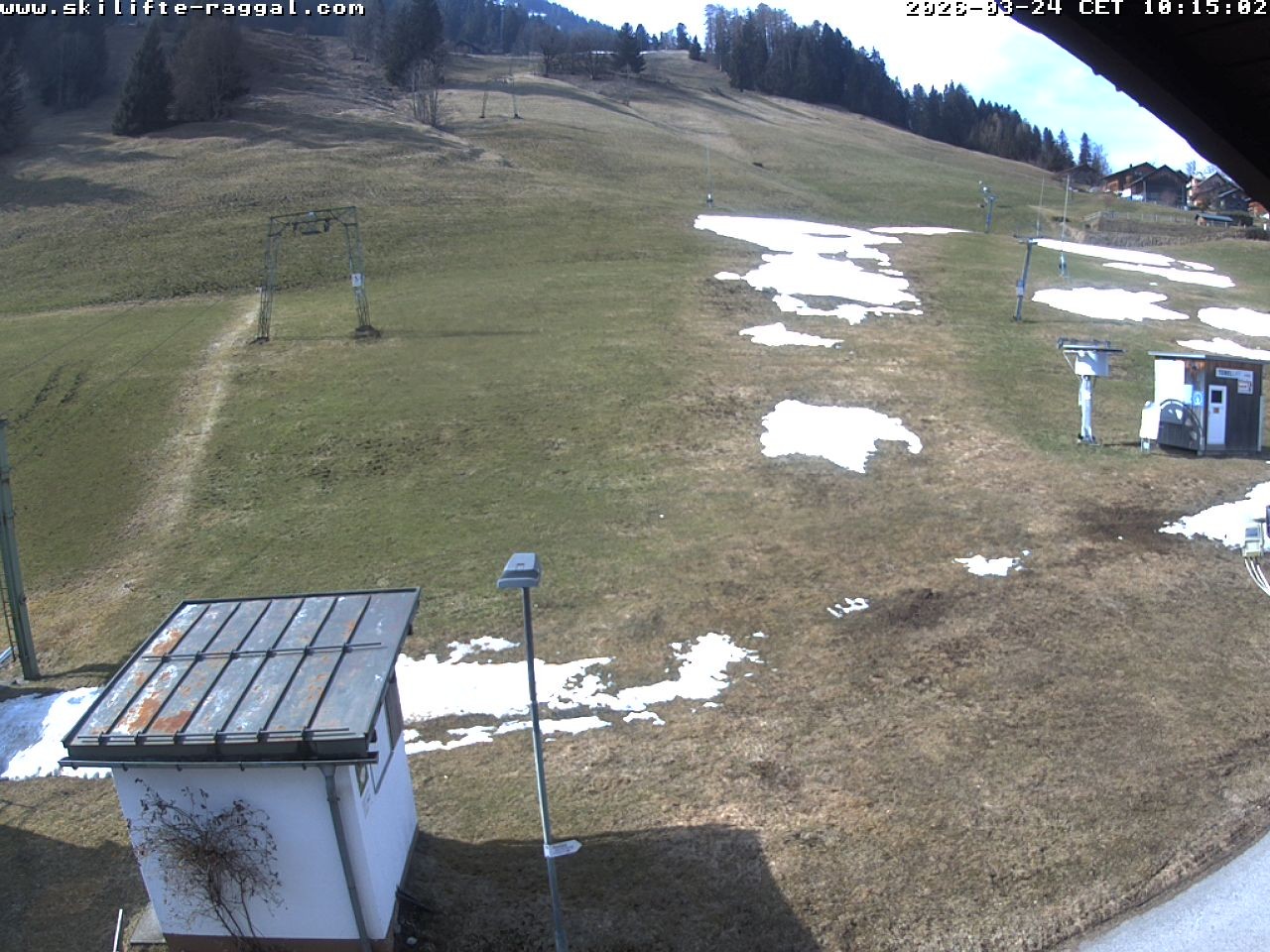 Archiv Foto Webcam Skilifte Raggal Blick auf die Piste