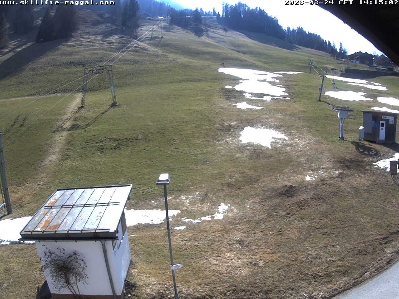 Archiv Foto Webcam Skilifte Raggal Blick auf die Piste