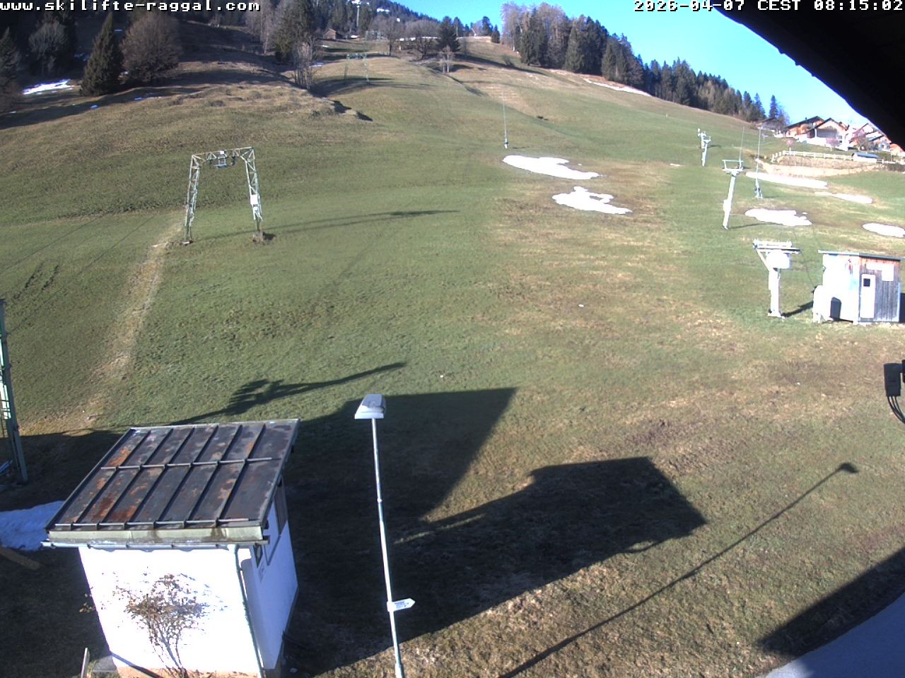 Archiv Foto Webcam Skilifte Raggal Blick auf die Piste