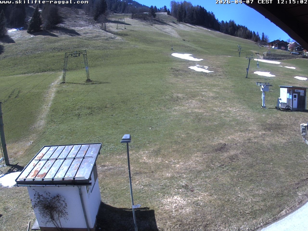 Archiv Foto Webcam Skilifte Raggal Blick auf die Piste