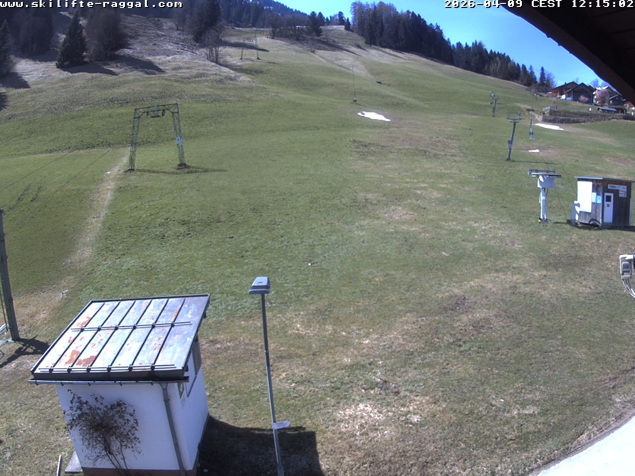 Archiv Foto Webcam Skilifte Raggal Blick auf die Piste