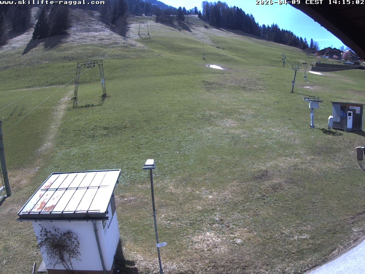 Archiv Foto Webcam Skilifte Raggal Blick auf die Piste