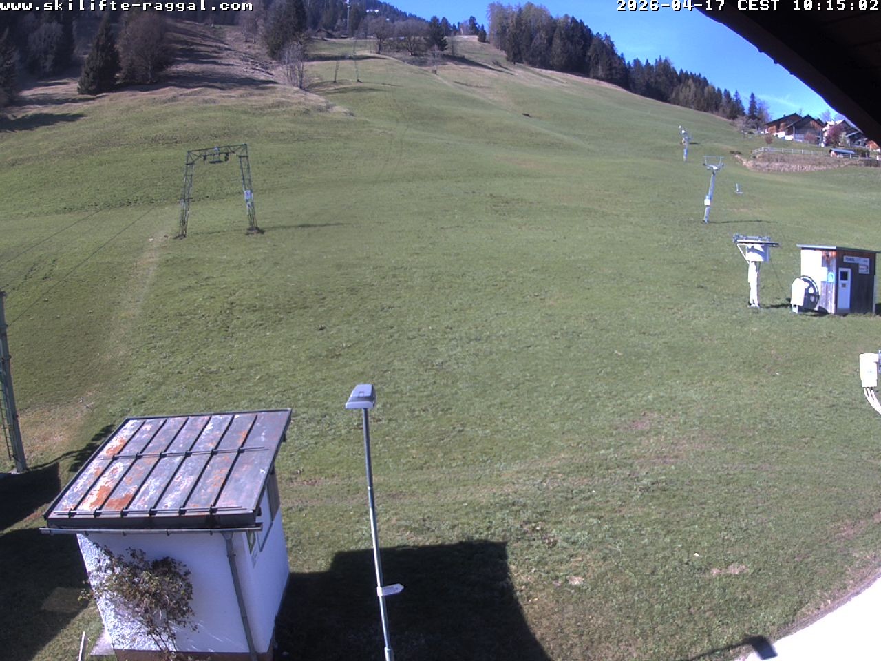 Archiv Foto Webcam Skilifte Raggal Blick auf die Piste