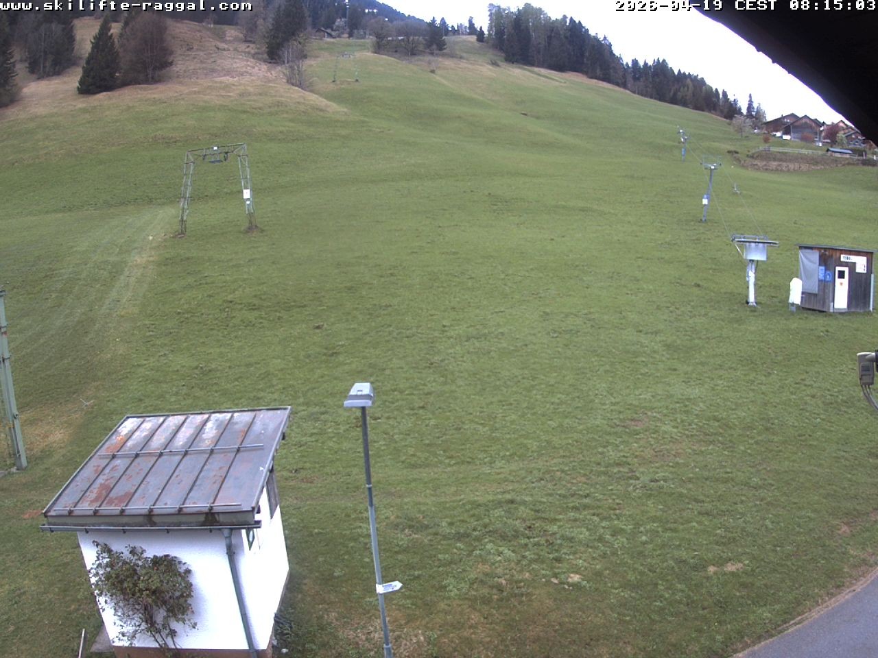 Archiv Foto Webcam Skilifte Raggal Blick auf die Piste