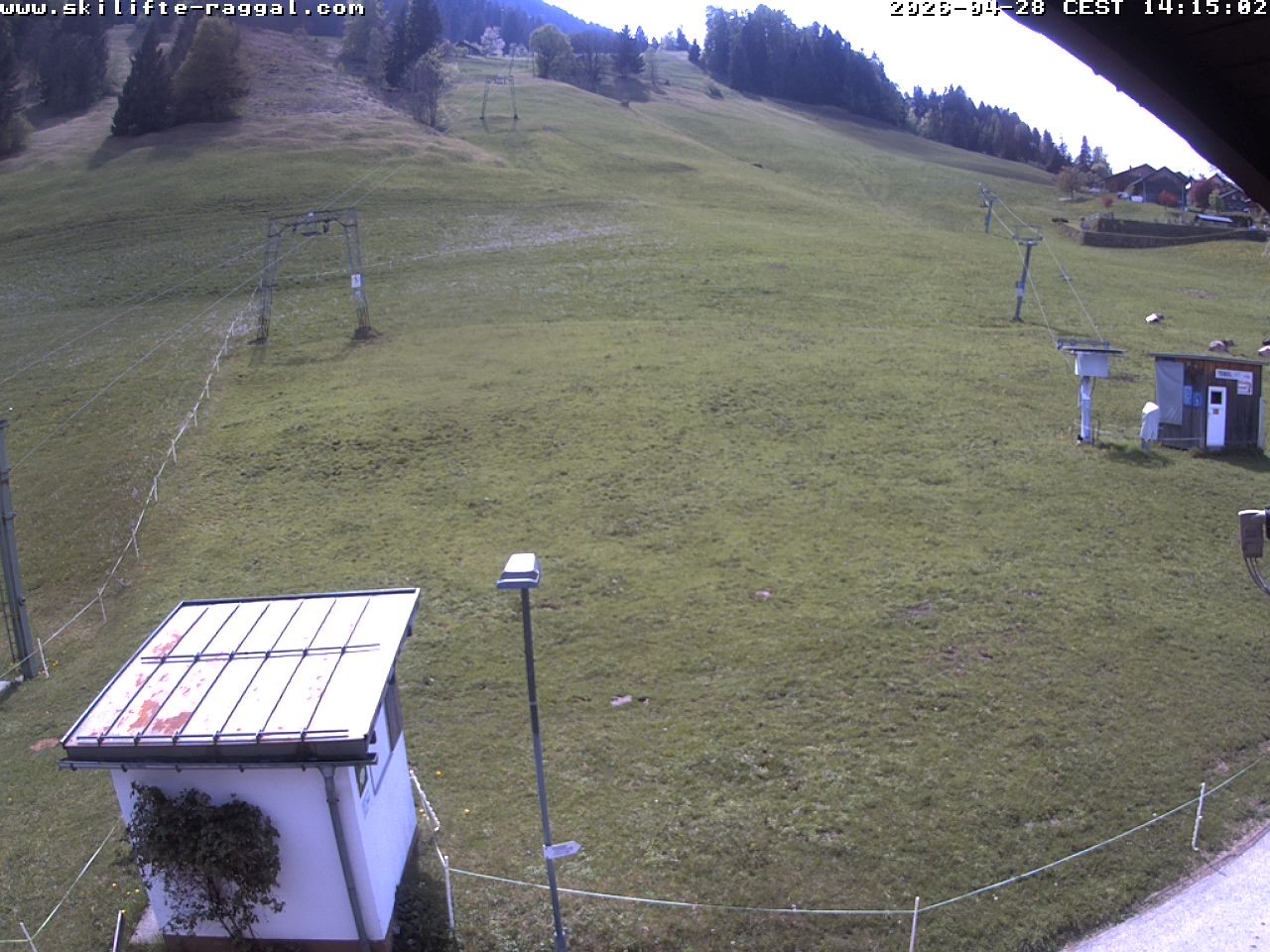 Archiv Foto Webcam Skilifte Raggal Blick auf die Piste