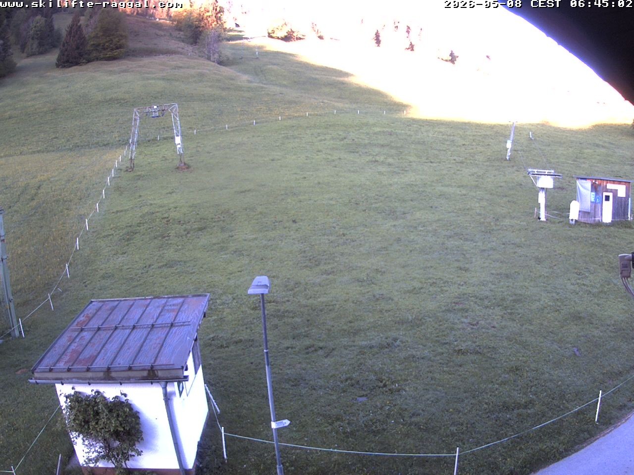 Archiv Foto Webcam Skilifte Raggal Blick auf die Piste
