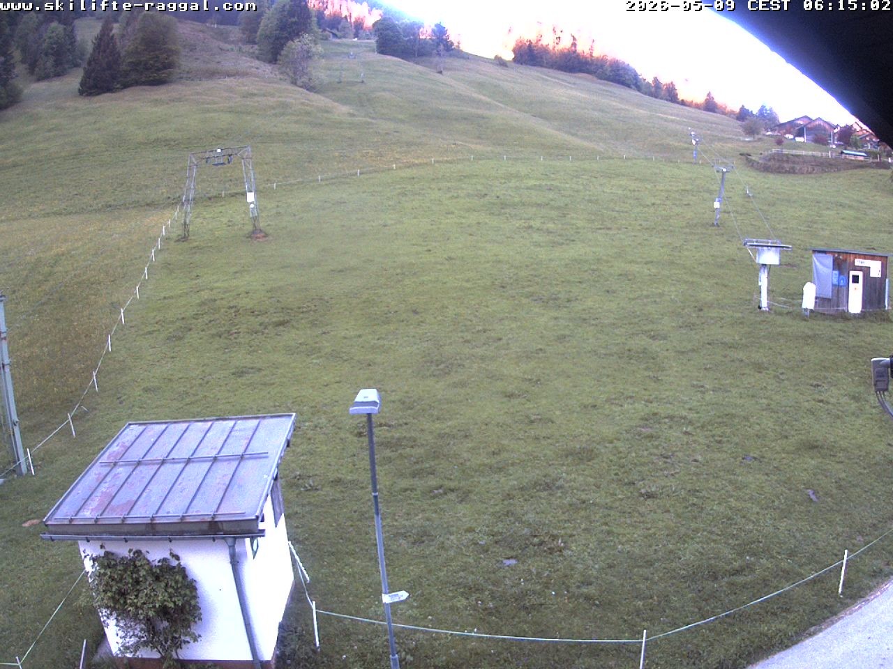 Archiv Foto Webcam Skilifte Raggal Blick auf die Piste