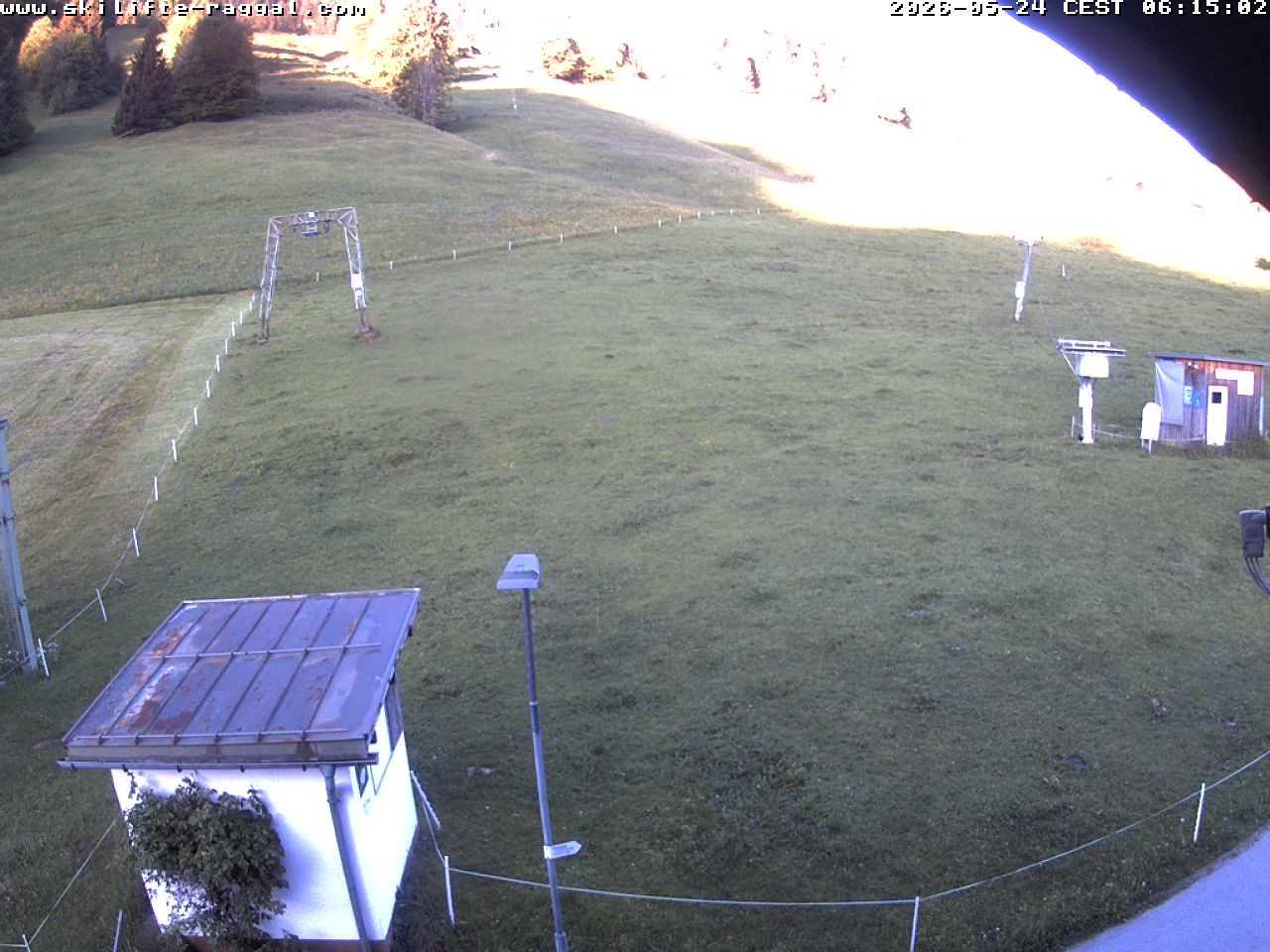 Archiv Foto Webcam Skilifte Raggal Blick auf die Piste