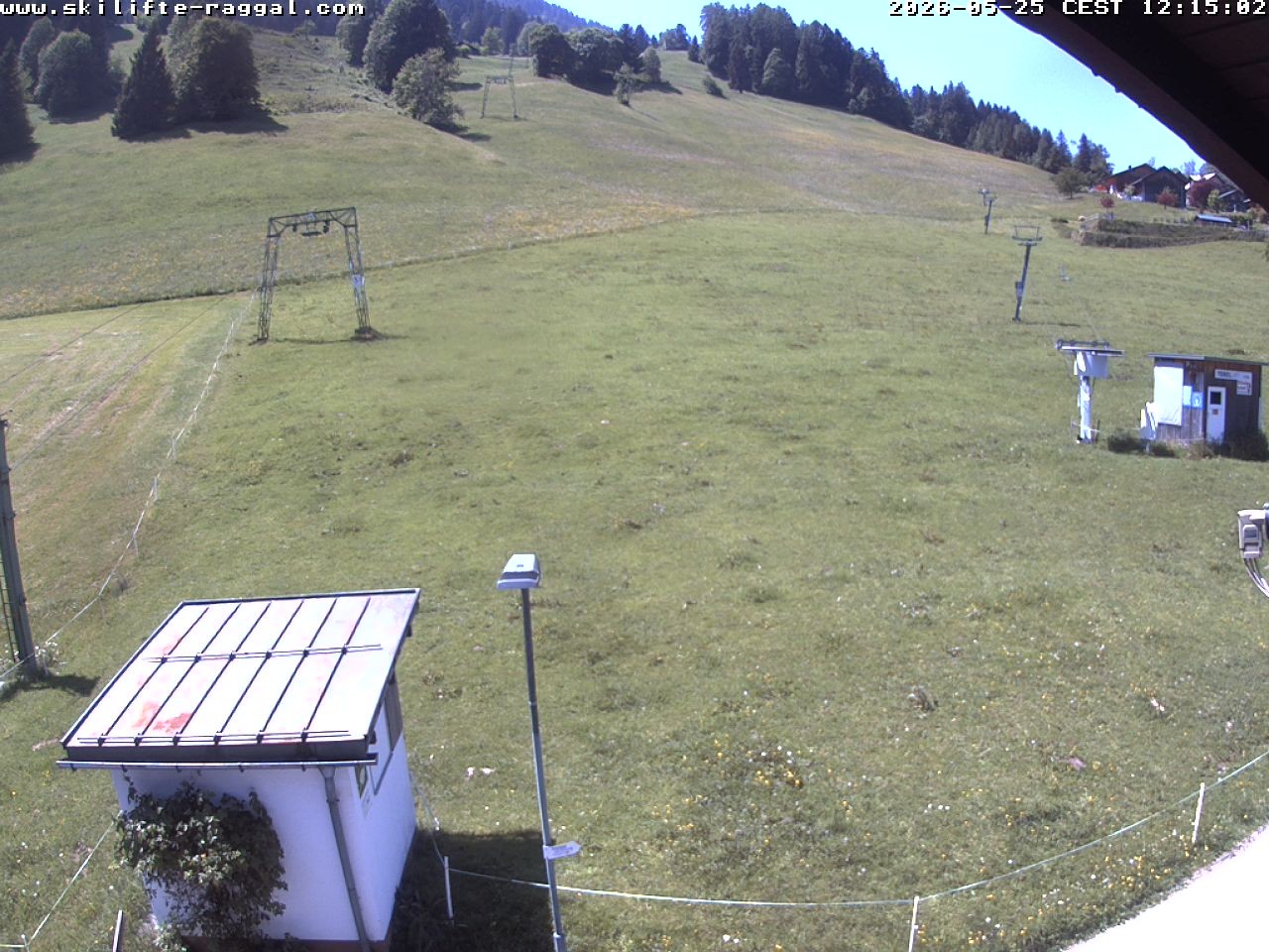 Archiv Foto Webcam Skilifte Raggal Blick auf die Piste
