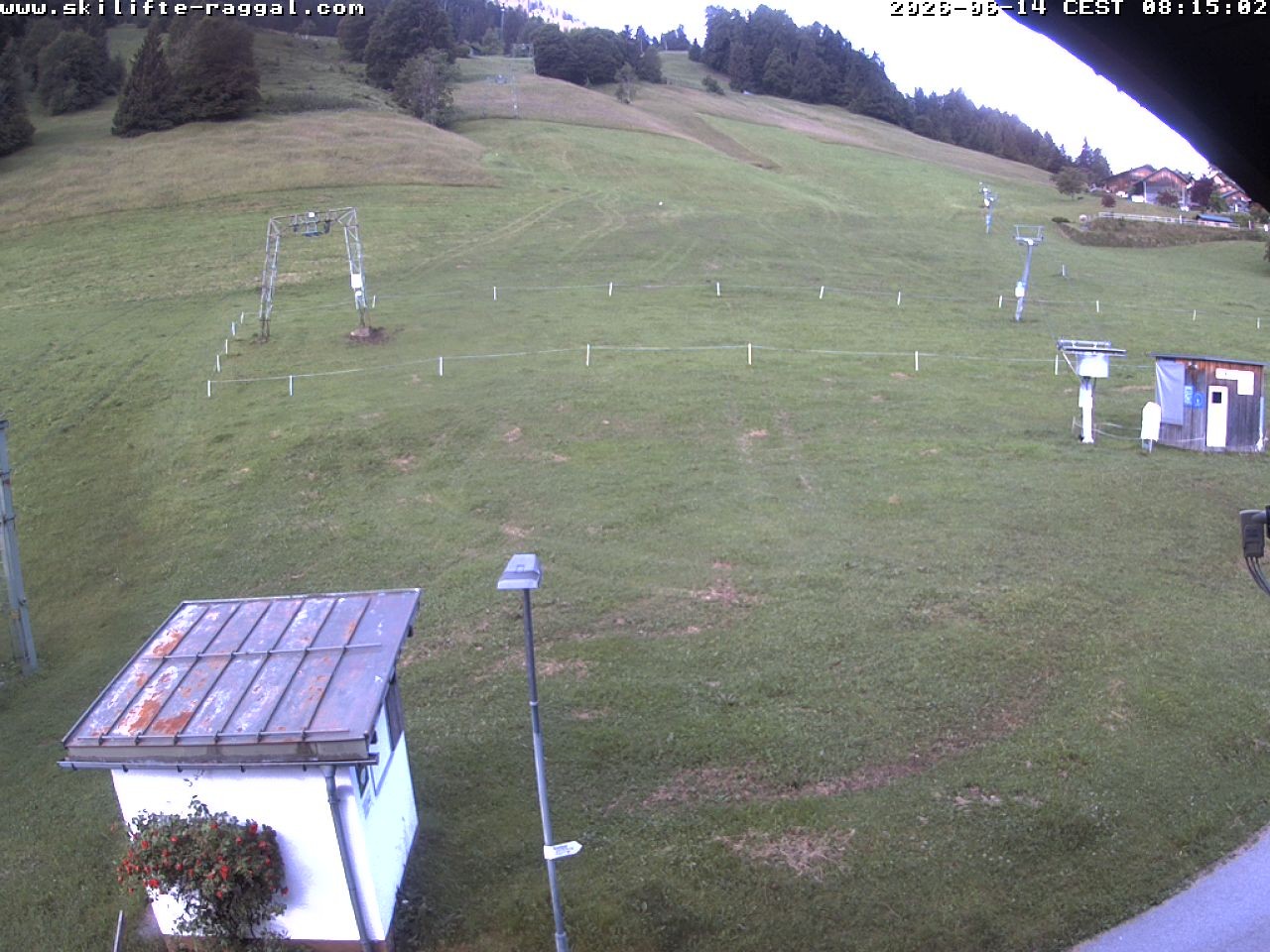 Archiv Foto Webcam Skilifte Raggal Blick auf die Piste