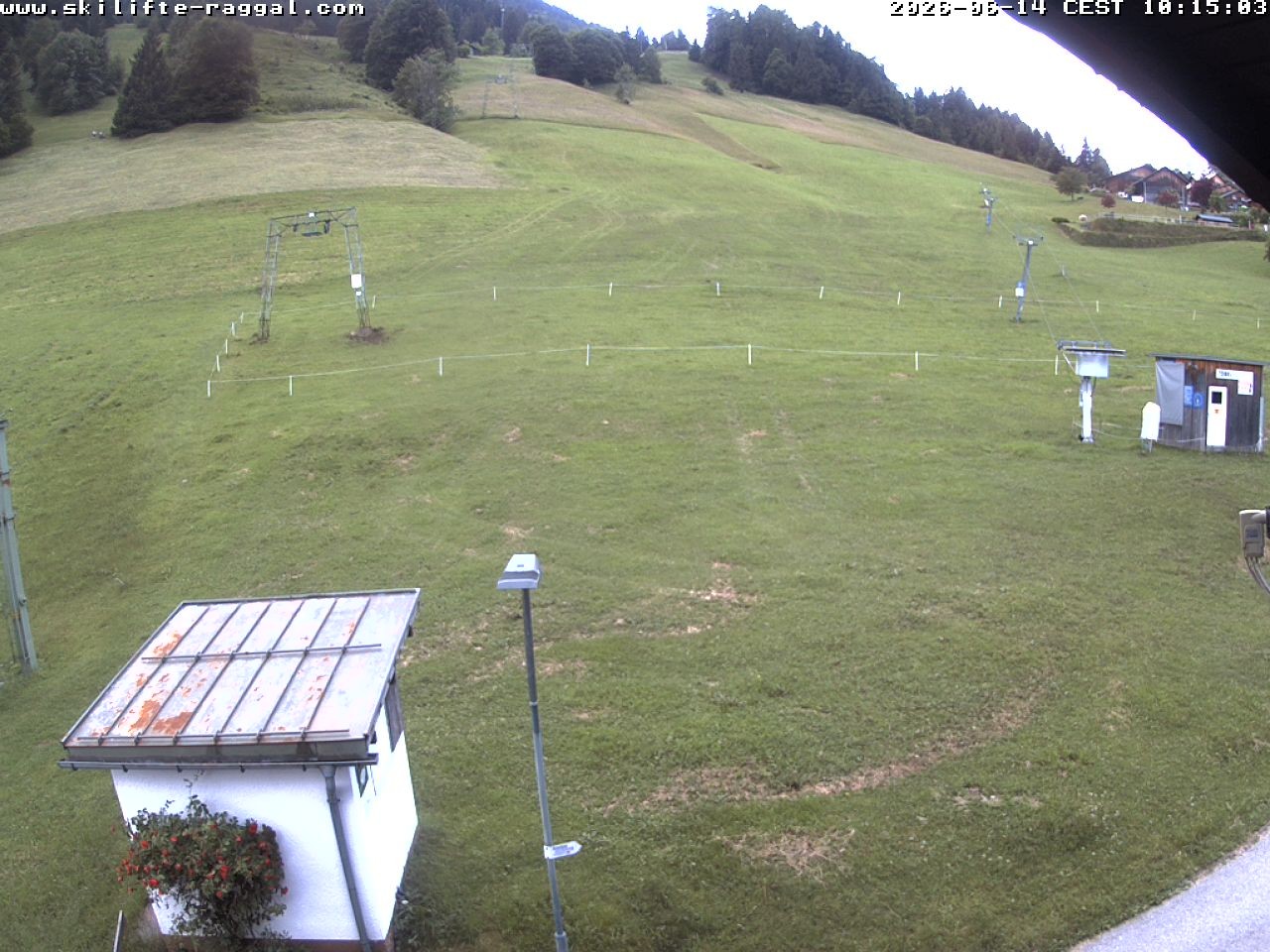 Archiv Foto Webcam Skilifte Raggal Blick auf die Piste