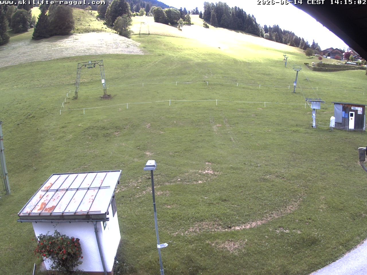 Archiv Foto Webcam Skilifte Raggal Blick auf die Piste