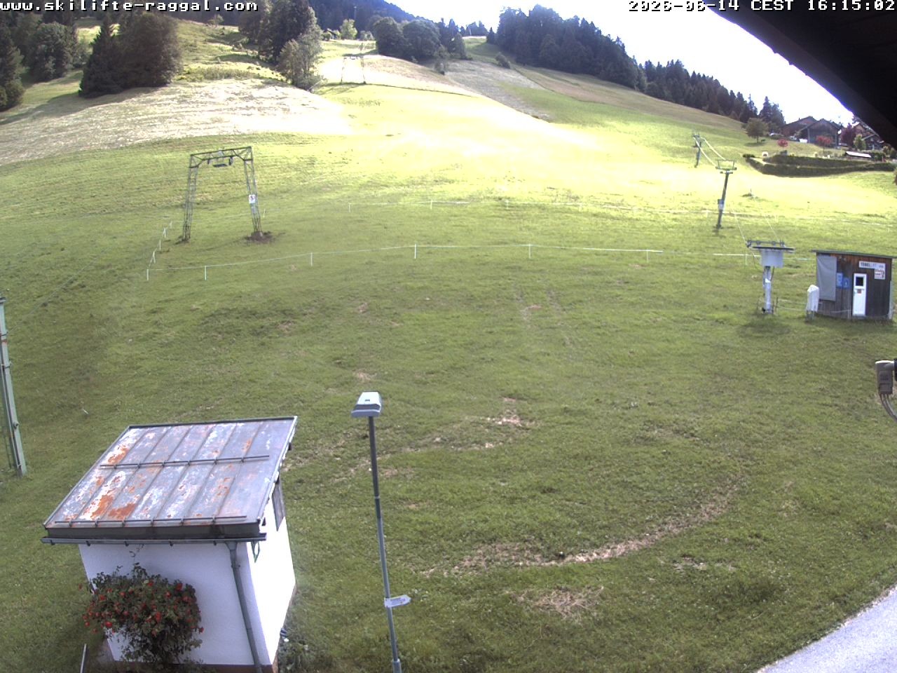 Archiv Foto Webcam Skilifte Raggal Blick auf die Piste