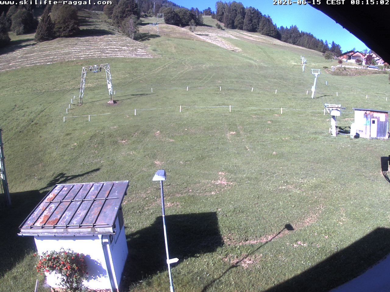 Archiv Foto Webcam Skilifte Raggal Blick auf die Piste