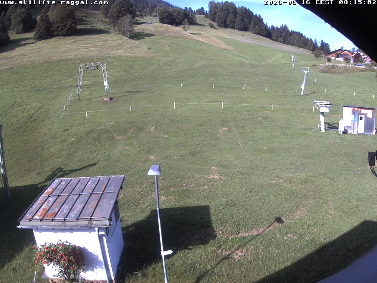 Archiv Foto Webcam Skilifte Raggal Blick auf die Piste