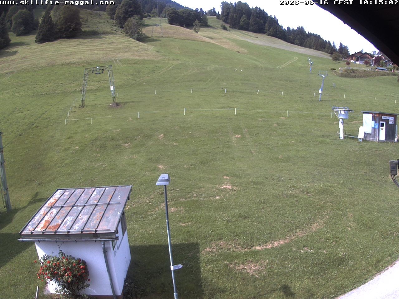 Archiv Foto Webcam Skilifte Raggal Blick auf die Piste
