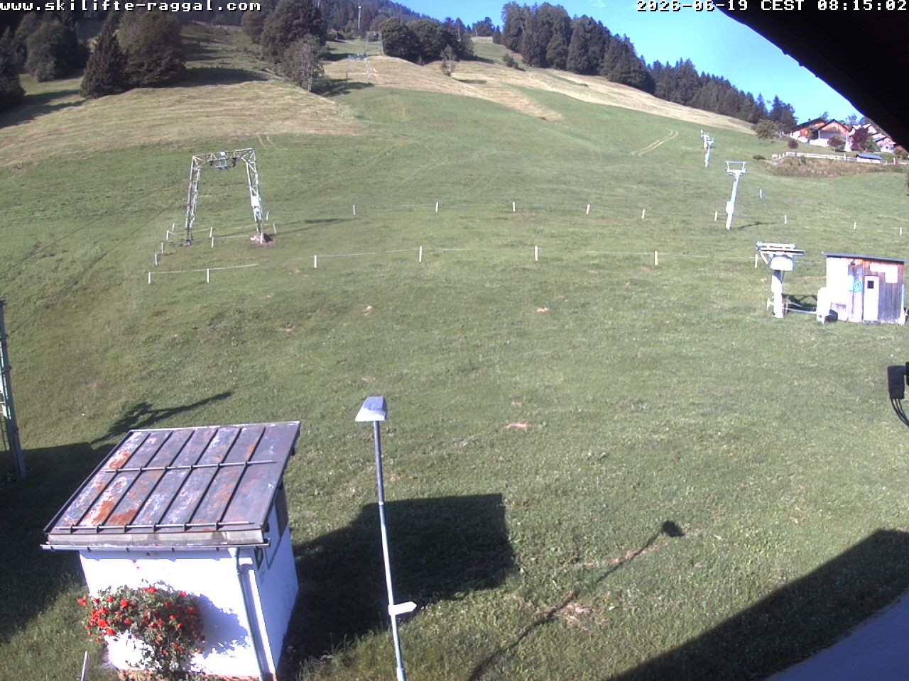 Archiv Foto Webcam Skilifte Raggal Blick auf die Piste