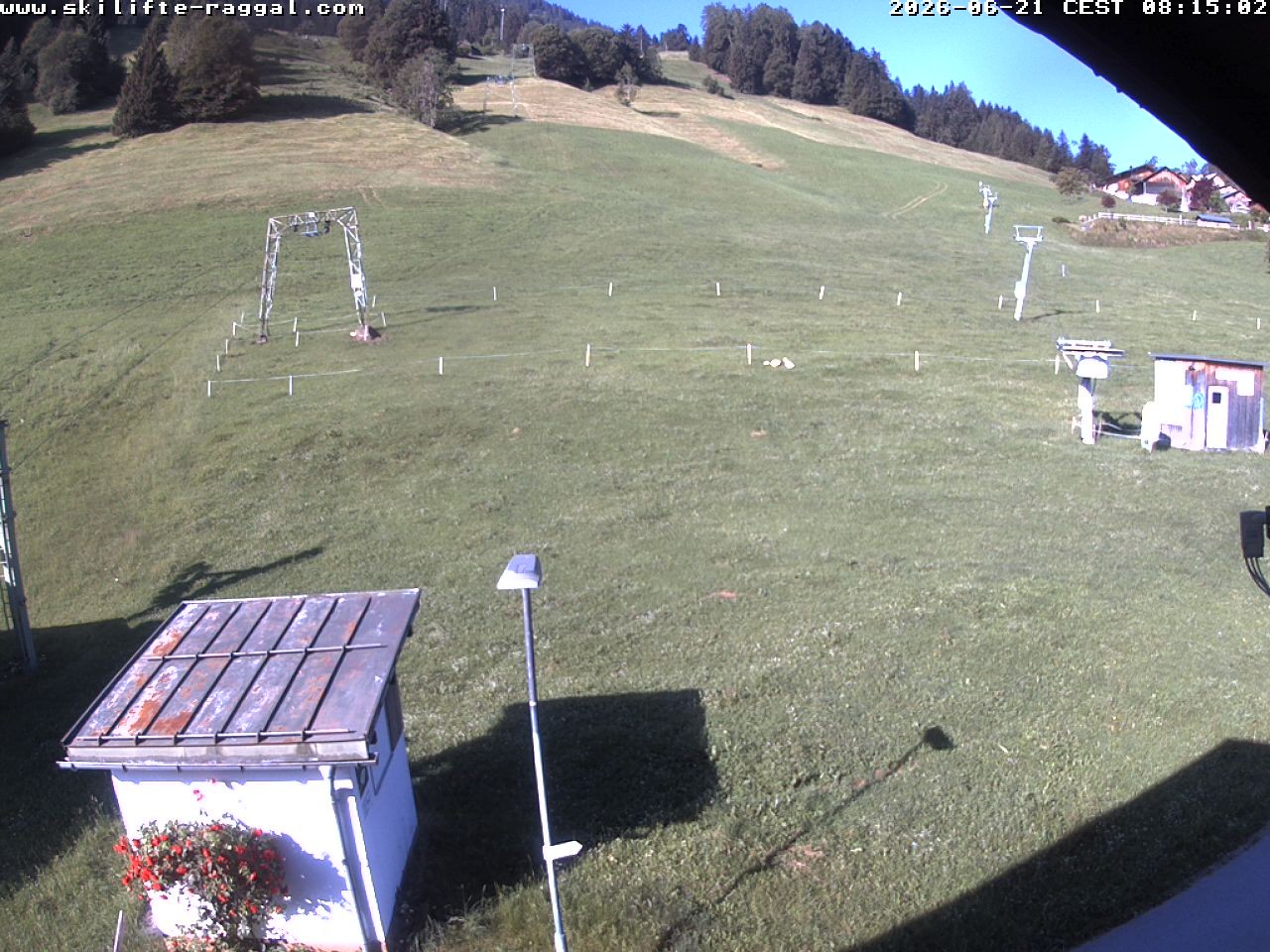 Archiv Foto Webcam Skilifte Raggal Blick auf die Piste