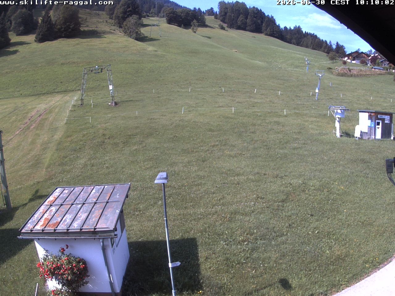 Archiv Foto Webcam Skilifte Raggal Blick auf die Piste