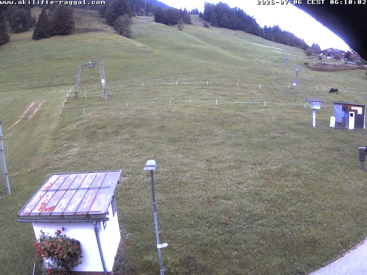 Archiv Foto Webcam Skilifte Raggal Blick auf die Piste