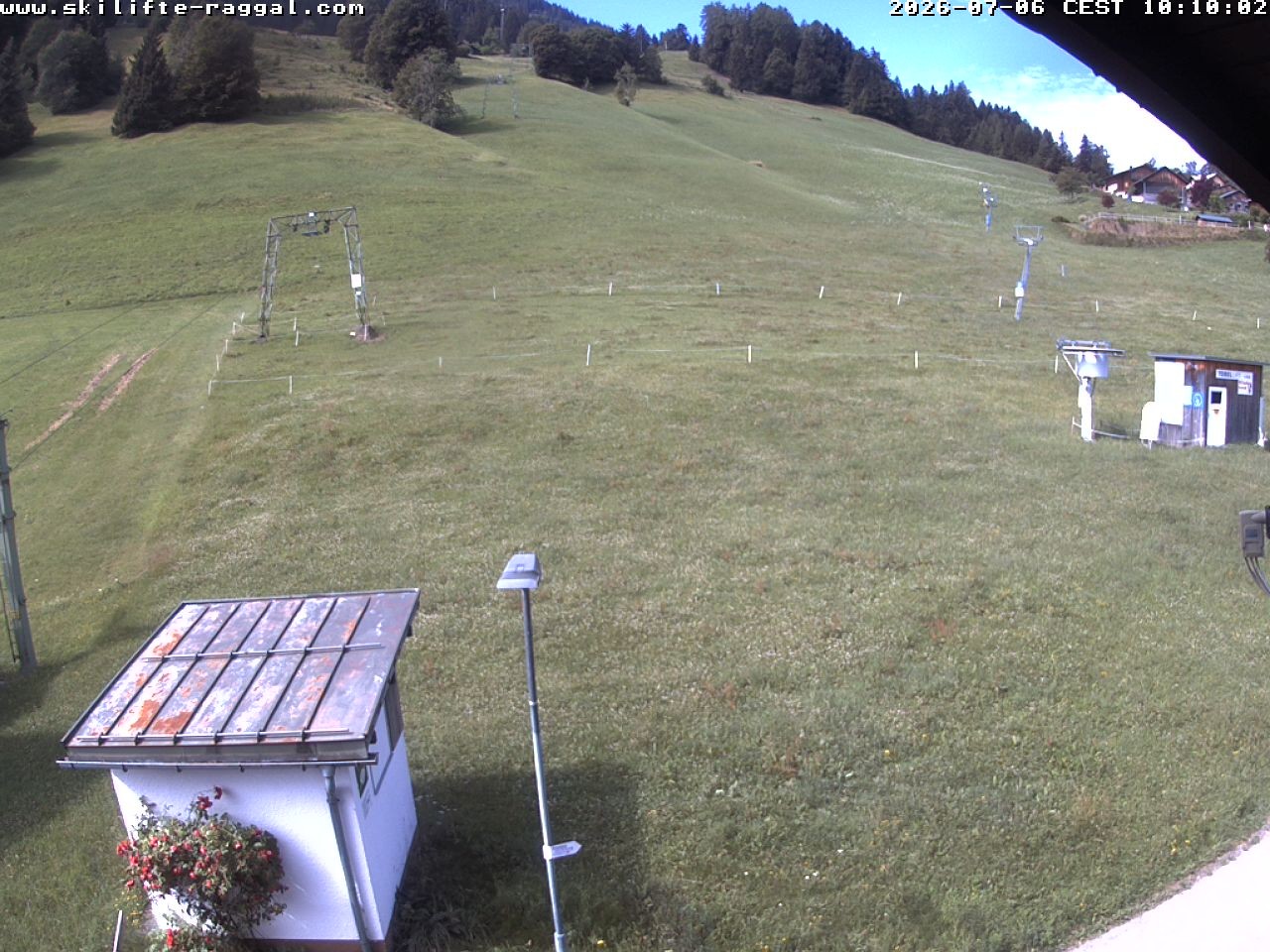 Archiv Foto Webcam Skilifte Raggal Blick auf die Piste