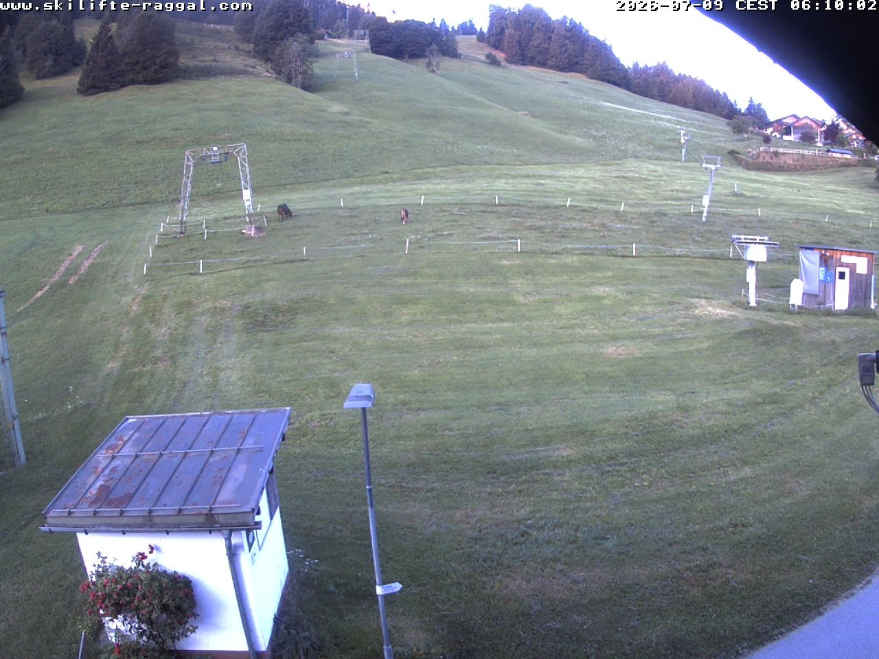 Archiv Foto Webcam Skilifte Raggal Blick auf die Piste
