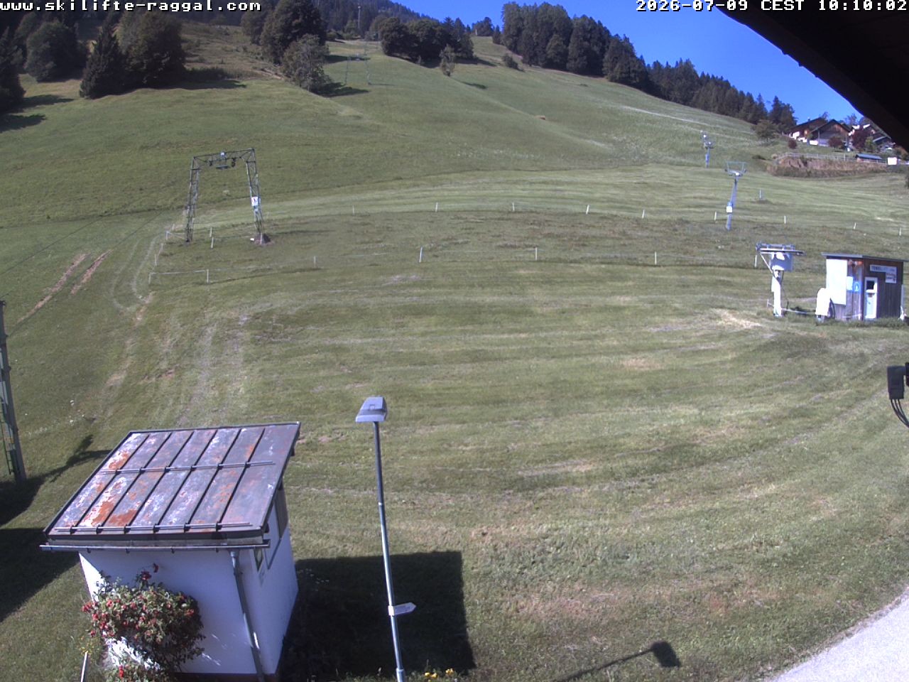 Archiv Foto Webcam Skilifte Raggal Blick auf die Piste