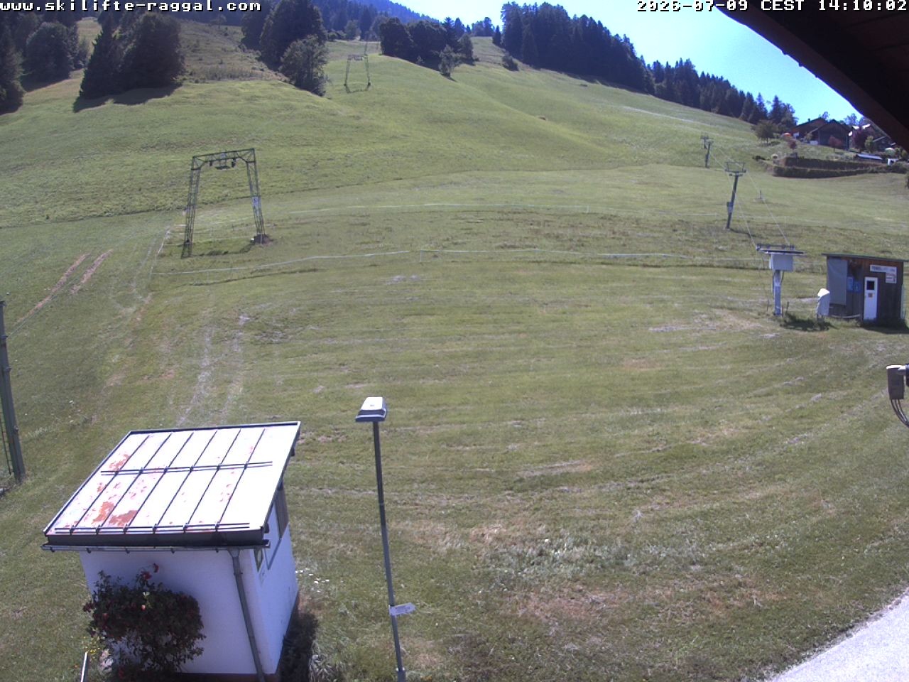 Archiv Foto Webcam Skilifte Raggal Blick auf die Piste