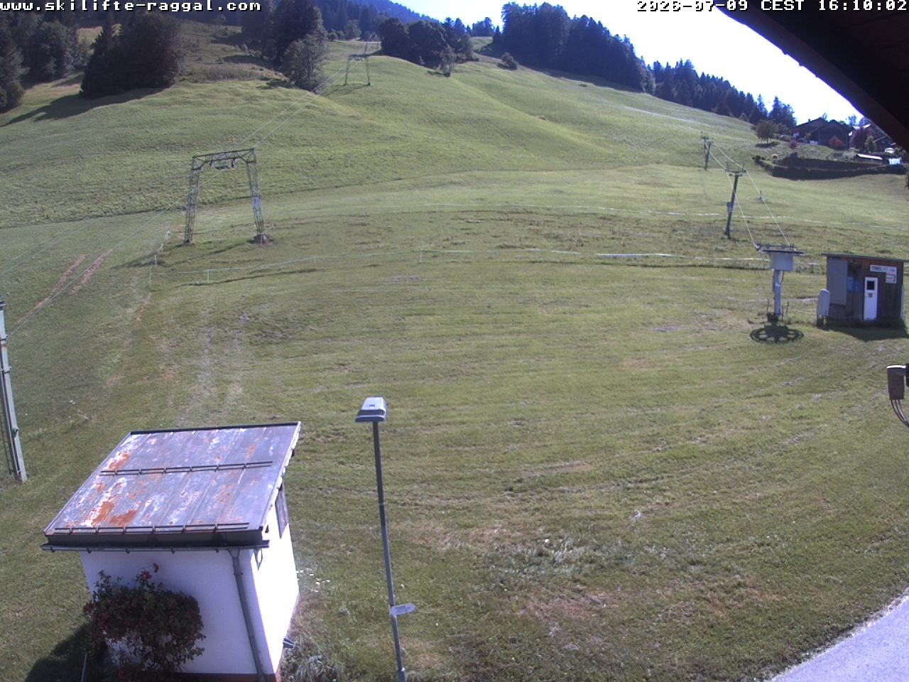 Archiv Foto Webcam Skilifte Raggal Blick auf die Piste