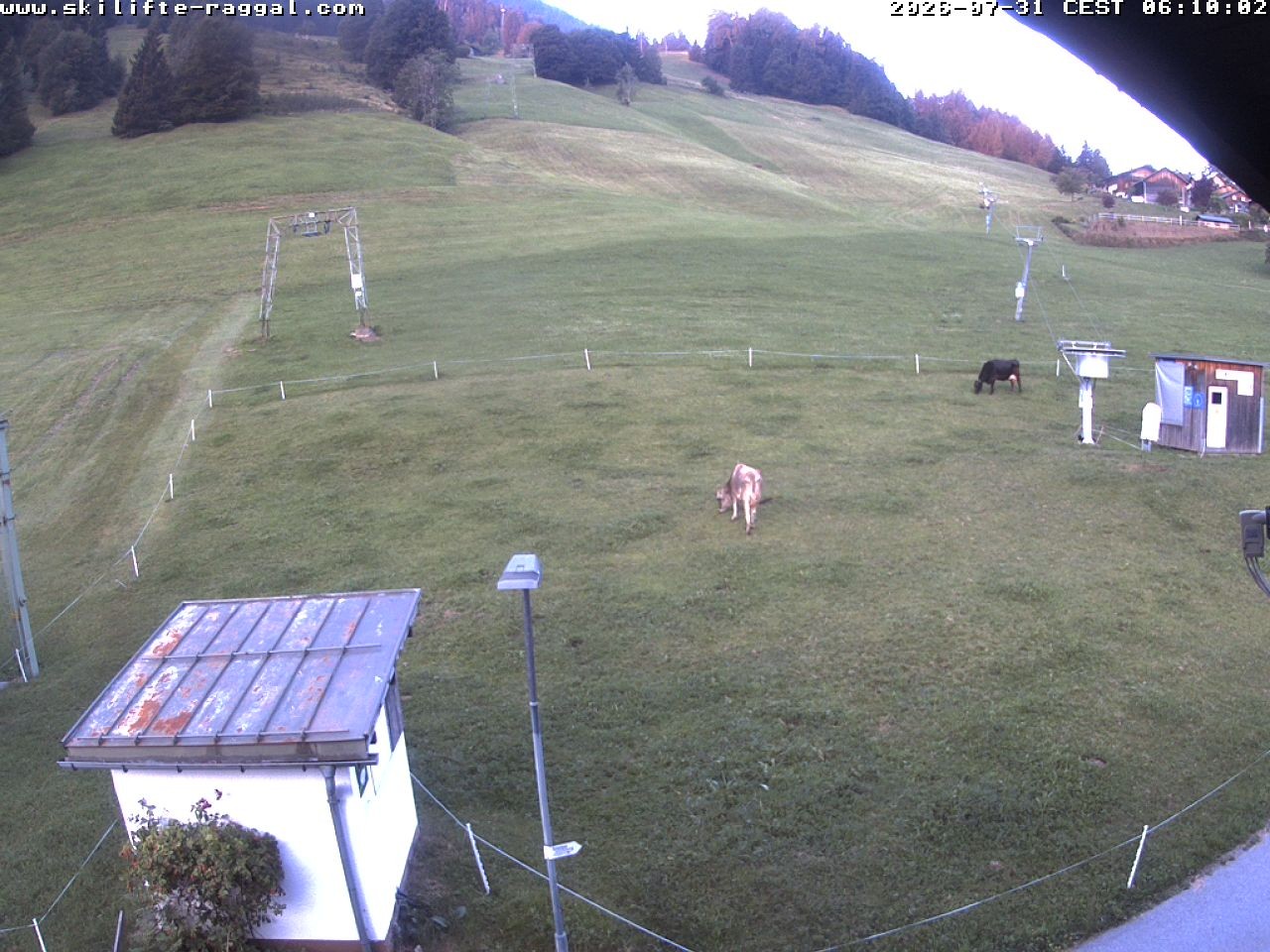 Archiv Foto Webcam Skilifte Raggal Blick auf die Piste